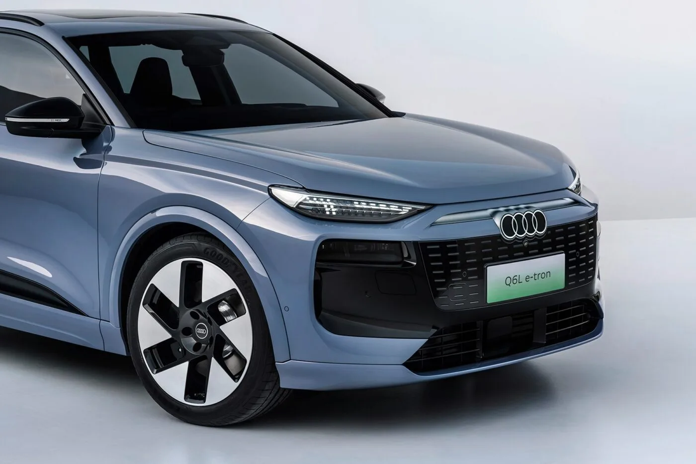 Q6L e-tron 车身侧面